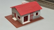 Kleinbahn 901 Haus grau, (wei,rot) H0