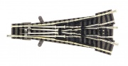 FLEISCHMANN 9157 mit Schotterbett - Dreiwegweiche Handbetrieb, Länge 111 mm. N-Spur