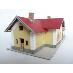 Igra 151013 Bahnhofsgeb�ude Mal� Hra�tice H0