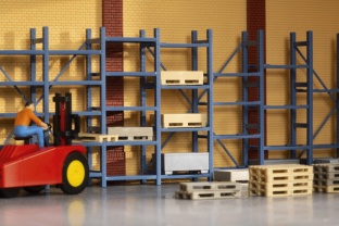 Auhagen 41660 Schwerlastregal und Paletten H0