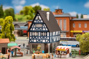Faller 232157 Fachwerkhaus mit Apotheke N-Spur