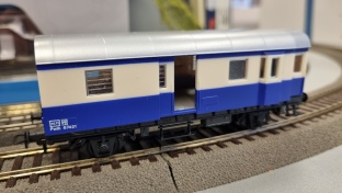Kleinbahn 368 �BB Gep�ckwagen mit Dienstabteil blau H0