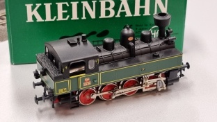Kleinbahn 178.84 kkstB schwarz/gr�n H0