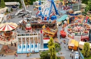 Faller 140460 Kirmes-Set Jahrmarktvergn�gen H0