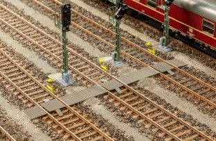 Noch 14698 Trittgitter, grau N-Spur