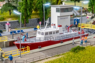 Faller 131016 Feuerl�schboot H0